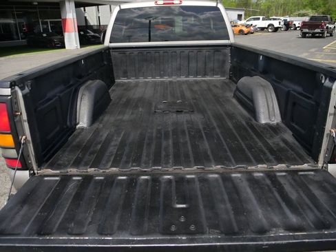 Used 2001 GMC Sierra 3500 4x4 Extended Cab image 23