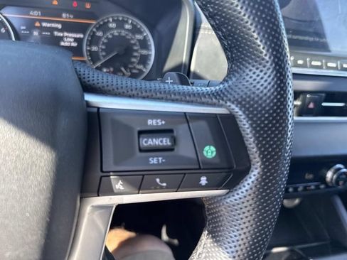 Used 2024 Mitsubishi Outlander SE AWD/4WD image 35