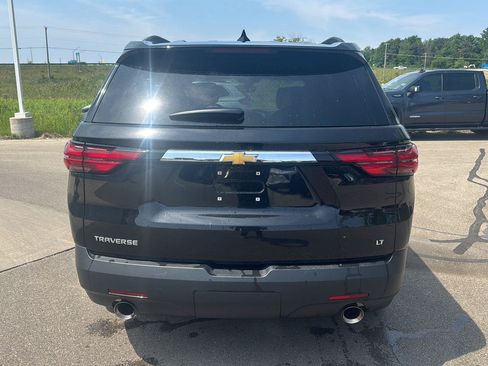 Used 2023 Chevrolet Traverse LT w/ LT Premium Package FWD image 4