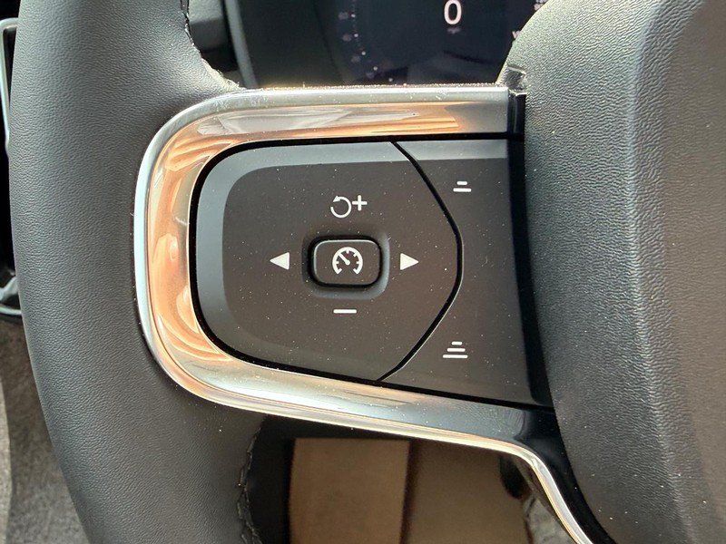 New 2026 Volvo XC40 B5 Plus w/ Climate Package AWD/4WD image 11