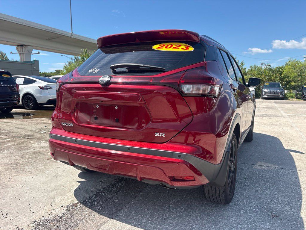 Used 2023 Nissan Kicks SR FWD image 3