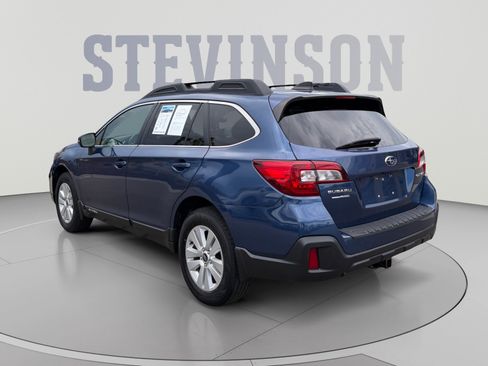 Used 2019 Subaru Outback 2.5i Premium w/ Popular Package #2 AWD/4WD image 3