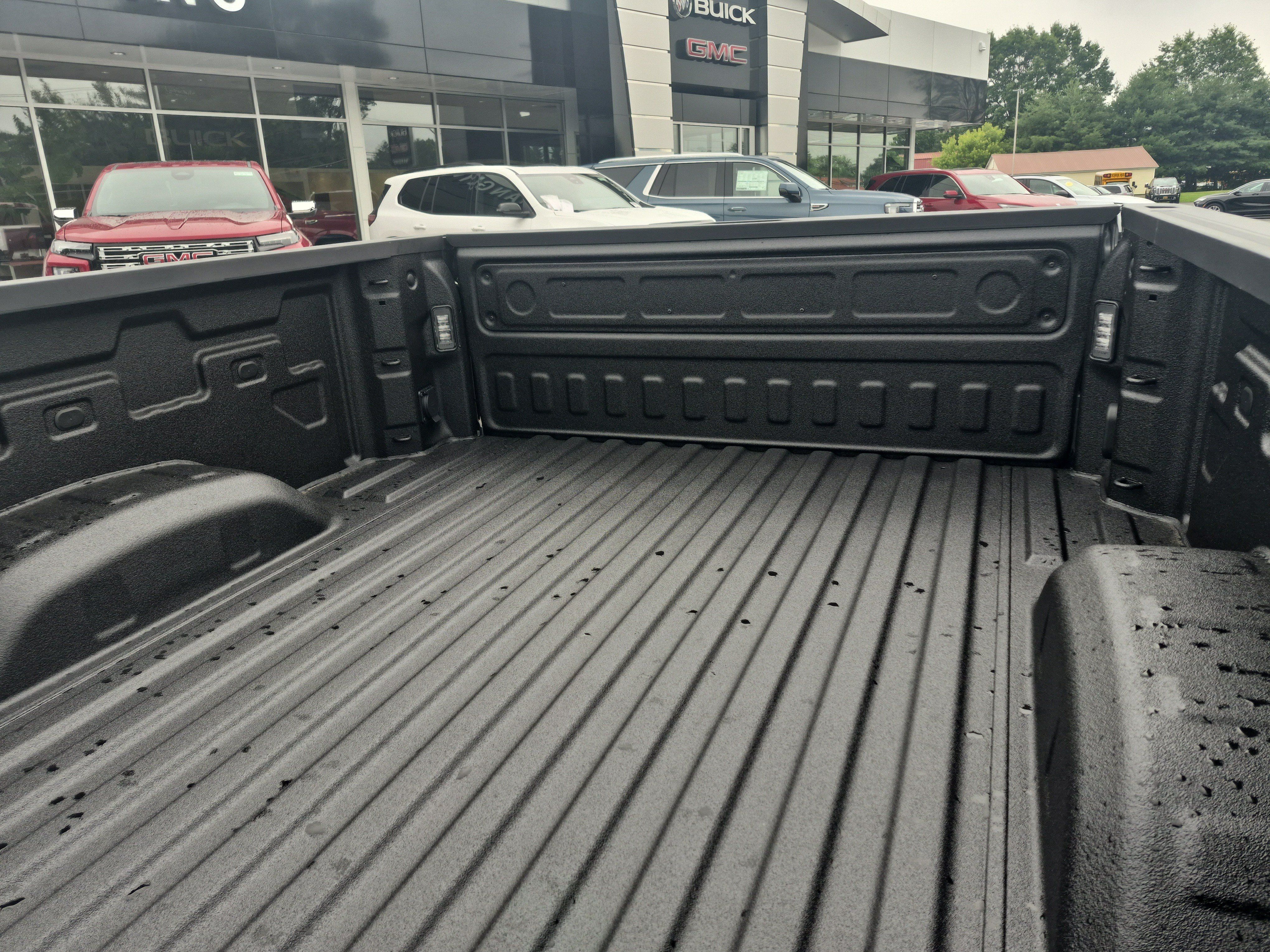 Used 2026 GMC Sierra 2500 SLT w/ SLT Premium Package AWD/4WD image 12