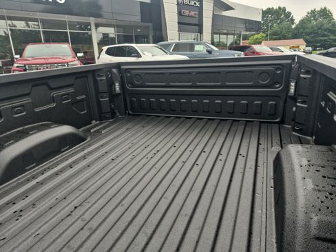 Used 2026 GMC Sierra 2500 SLT w/ SLT Premium Package AWD/4WD image 12
