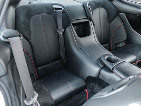 Used 2015 Aston Martin Vanquish Coupe RWD image 17