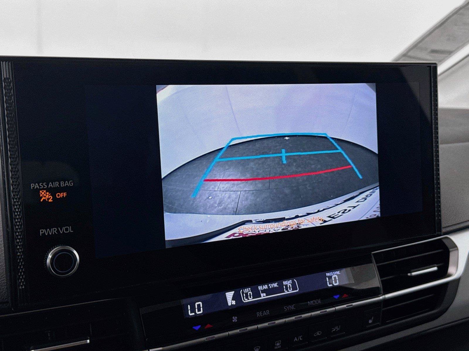 Certified 2025 Toyota Sienna XLE FWD image 25