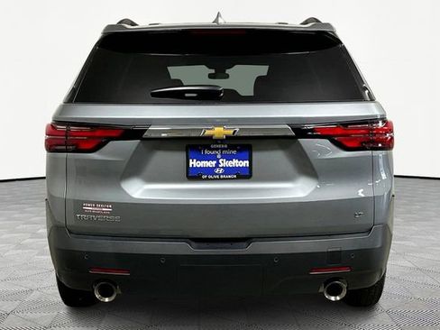 Used 2023 Chevrolet Traverse LT image 4