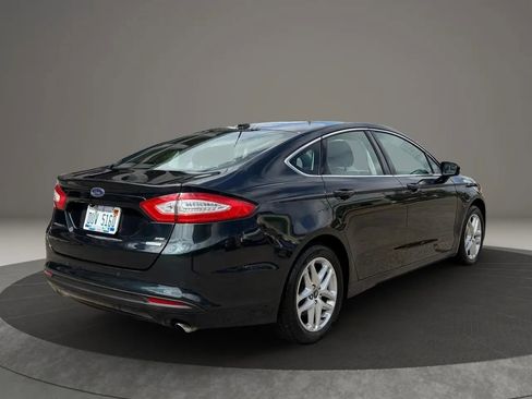 Used 2014 Ford Fusion SE w/ Equipment Group 202A image 5