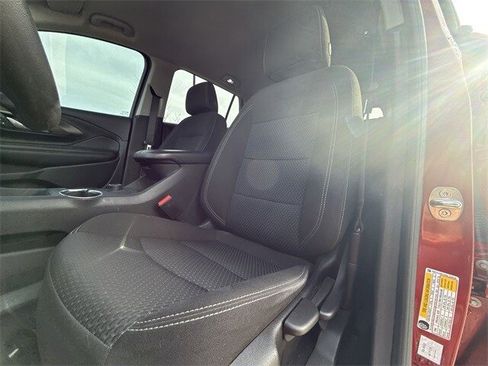 Used 2022 GMC Terrain SLE image 11