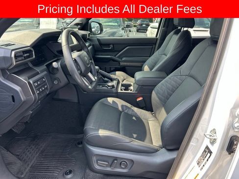 Used 2026 Toyota 4Runner TRD Off-Road Premium AWD/4WD image 2