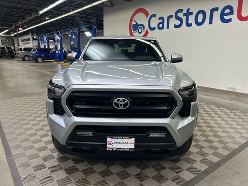 Used 2024 Toyota Tacoma SR5 AWD/4WD image 4
