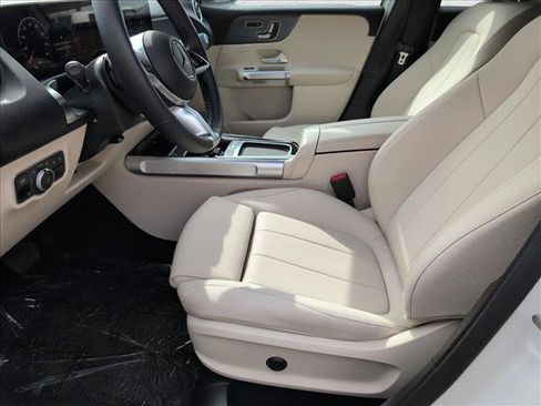 Certified 2025 Mercedes-Benz GLB 250 4MATIC w/ Winter Package image 16