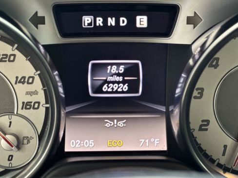 Used 2013 Mercedes-Benz SL 550 w/ Premium Pkg image 21