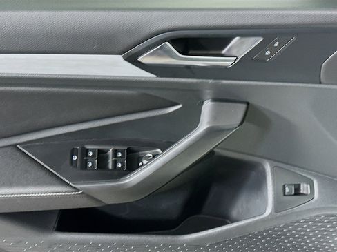 Used 2025 Volkswagen Jetta Sport image 15