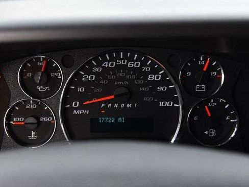 Used 2024 GMC Savana 2500 w/ Driver Convenience Package image 13