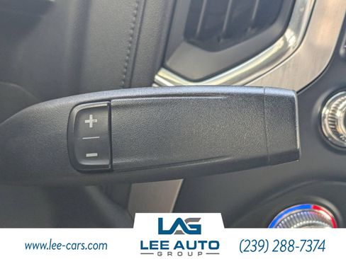 Used 2020 GMC Sierra 1500 SLT w/ SLT Premium Package image 25