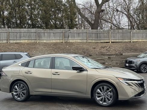 New 2026 Nissan Sentra SL w/ Floor Mat Package image 4