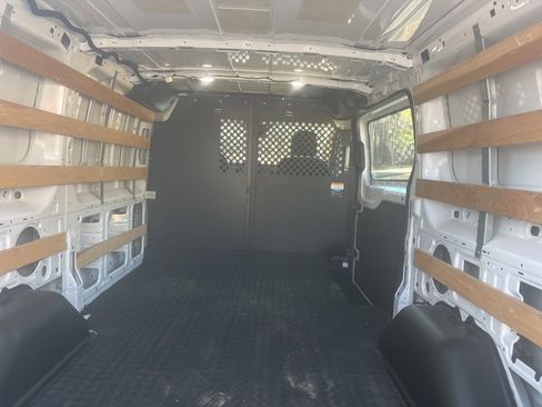 Used 2024 Ford Transit 250 Low Roof w/ Exterior Upgrade Package image 9