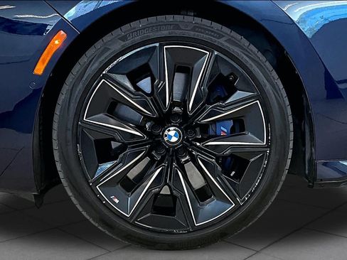 Used 2023 BMW 740i w/ Executive Package RWD image 10