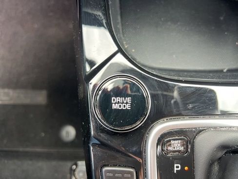 Certified 2024 Kia Seltos SX image 23