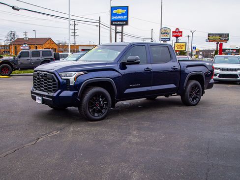 Used 2024 Toyota Tundra Limited AWD/4WD image 3