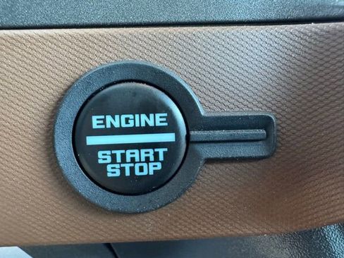 Used 2024 Ford Bronco Outer Banks AWD/4WD image 35