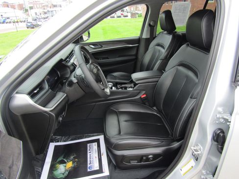 Used 2023 Jeep Grand Cherokee Limited w/ Trailer Tow Prep Group (B) image 14