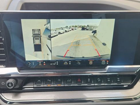 Used 2024 Chevrolet Silverado 1500 ZR2 w/ Technology Package AWD/4WD image 6