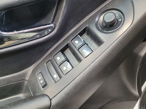 Used 2021 Chevrolet Trax LS w/ Tint and Cruise Package FWD image 27