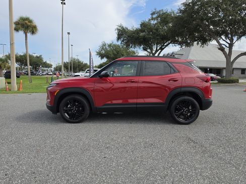 New 2026 Chevrolet TrailBlazer LT w/ Midnight Edition FWD image 9