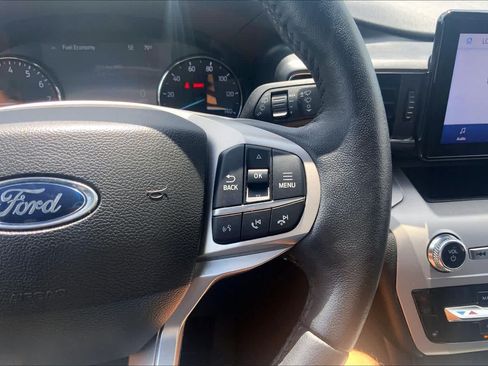 Used 2023 Ford Explorer XLT w/ Equipment Group 202A AWD/4WD image 25