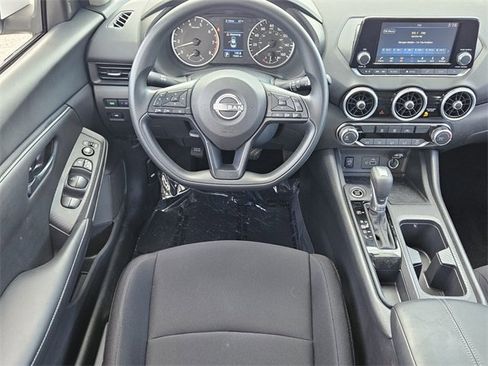 Used 2025 Nissan Sentra S image 7