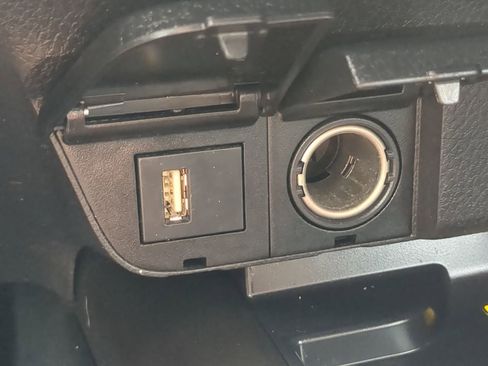 Used 2022 Toyota Camry XSE FWD image 19