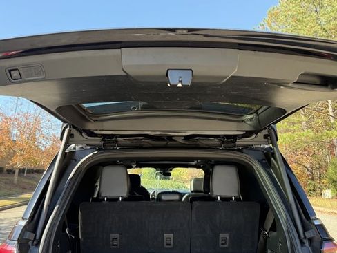 Used 2021 Ford Expedition Limited image 33