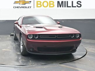 Used 2020 Dodge Challenger SXT video 1