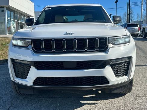New 2026 Jeep Grand Cherokee Limited AWD/4WD image 3
