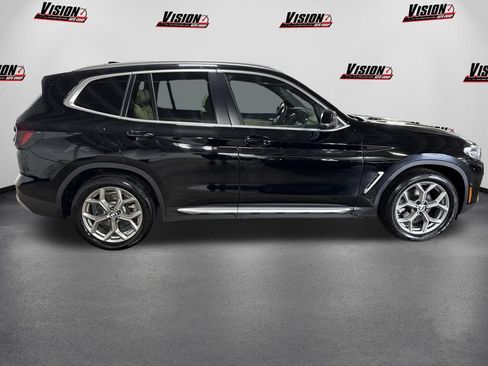 Used 2024 BMW X3 xDrive30i w/ Premium Package AWD/4WD image 4