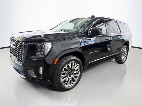 Used 2024 GMC Yukon Denali Ultimate AWD/4WD image 5