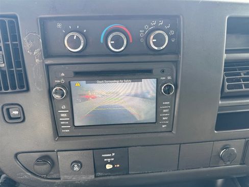 Used 2016 GMC Savana 2500 image 17