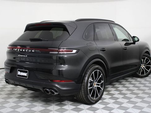 Used 2025 Porsche Cayenne S image 7