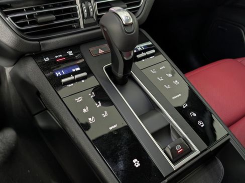 New 2026 Porsche Macan AWD/4WD image 35