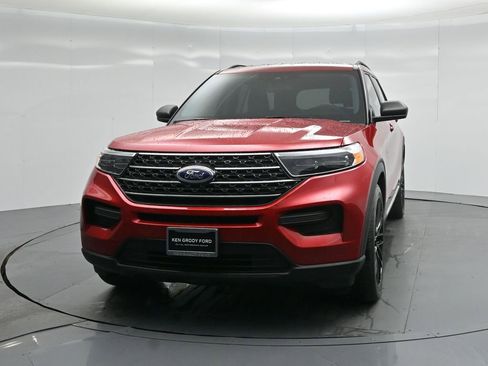 Used 2024 Ford Explorer XLT image 56