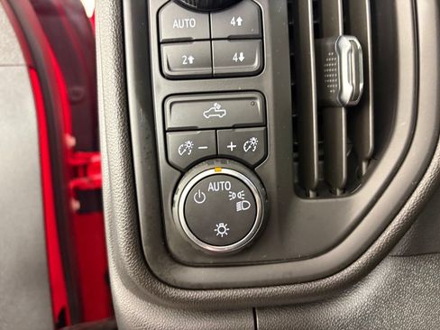 Used 2019 Chevrolet Silverado 1500 Custom Trail Boss w/ Custom Convenience Package AWD/4WD image 21