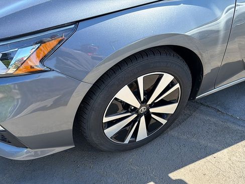 Used 2022 Nissan Altima 2.5 SV FWD image 8