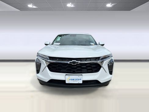 New 2026 Chevrolet Trax LS w/ LS Convenience Package FWD image 5