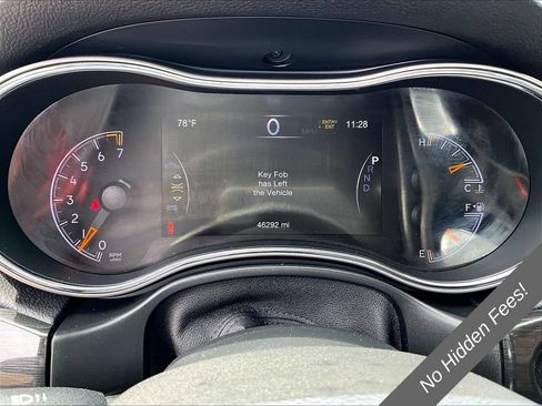 Used 2019 Jeep Grand Cherokee Trailhawk w/ Interior Metal Package AWD/4WD image 18