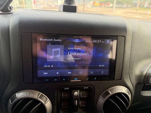 Used 2016 Jeep Wrangler Unlimited Sport w/ Quick Order Package 24S AWD/4WD image 12