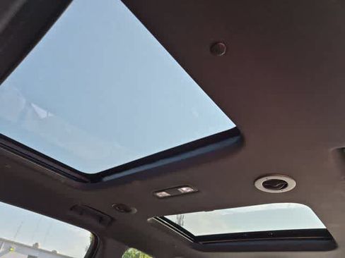 Used 2023 Chevrolet Traverse High Country w/ LPO, Floor Liner Package AWD/4WD image 24