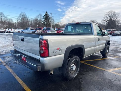 Used 2005 Chevrolet Silverado 2500 W/T w/ Snow Plow Prep Package image 6
