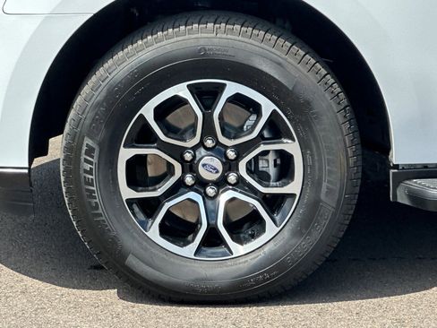 Used 2024 Ford Expedition Max XLT AWD/4WD image 24